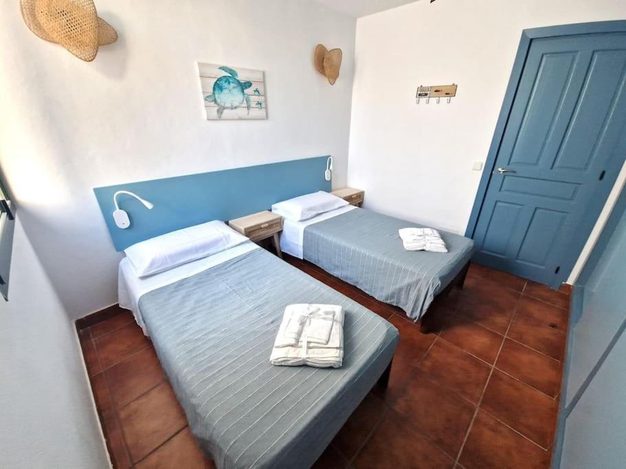 Appartement Casa Tortuga Con Piscina Com à Cala'N Bosch  Extérieur photo